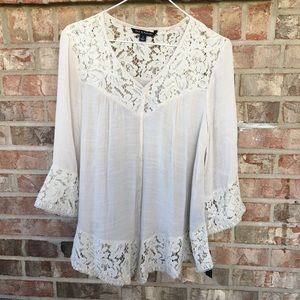 NWT Zac & Rachel button down blouse with lace